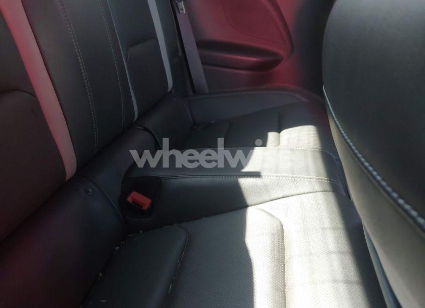 Photo 8 of 2017 Chevrolet Camaro 2LT (VIN 1G1FD1RSXH0141137)