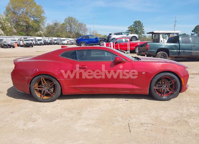 Photo 13 of 2017 Chevrolet Camaro 2LT (VIN 1G1FD1RSXH0168452)