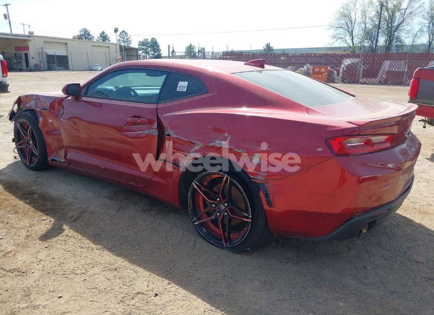 Photo 3 of 2017 Chevrolet Camaro 2LT (VIN 1G1FD1RSXH0168452)