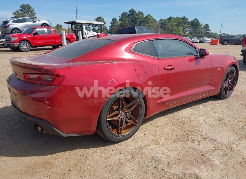 Photo 4 of 2017 Chevrolet Camaro 2LT (VIN 1G1FD1RSXH0168452)