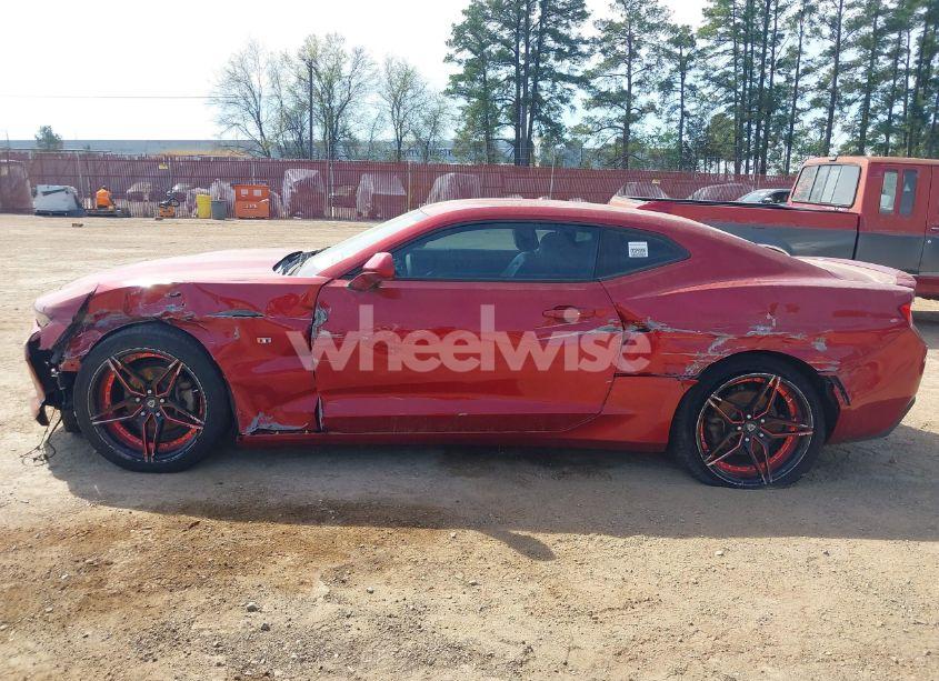 Photo 6 of 2017 Chevrolet Camaro 2LT (VIN 1G1FD1RSXH0168452)