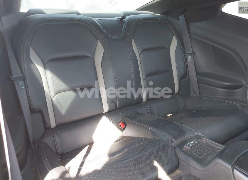 Photo 8 of 2017 Chevrolet Camaro 2LT (VIN 1G1FD1RSXH0168452)