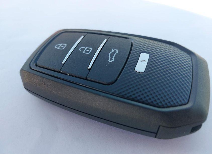 Photo 11 of 2017 Chevrolet Camaro 2LT (VIN 1G1FD1RSXH0214572)