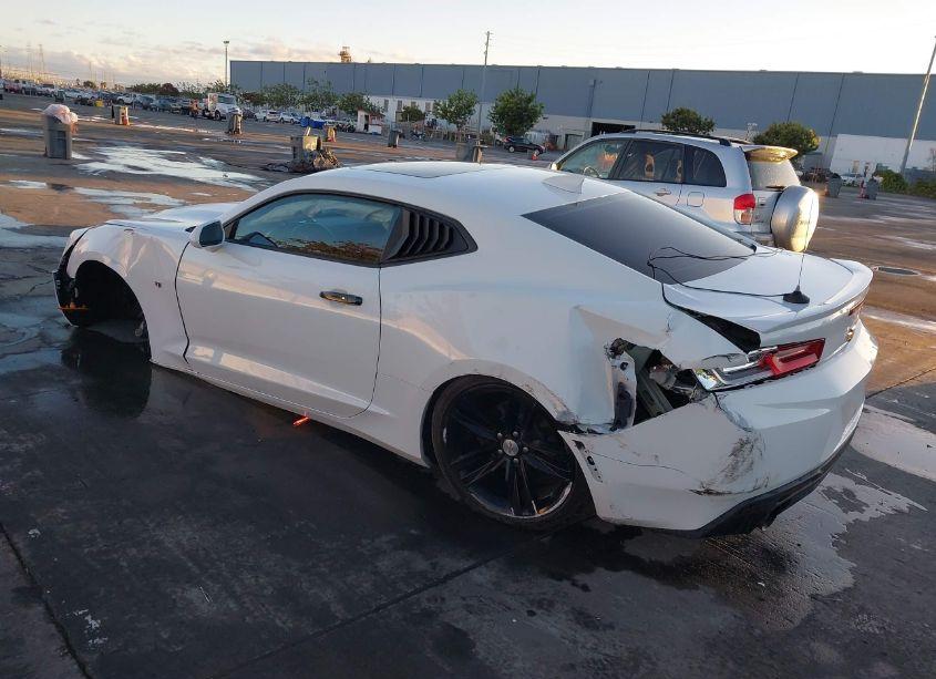 Photo 3 of 2017 Chevrolet Camaro 2LT (VIN 1G1FD1RSXH0214572)