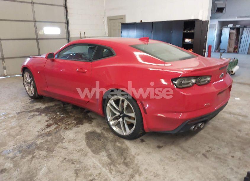 Photo 3 of 2021 Chevrolet Camaro RWD 2LT (VIN 1G1FD1RSXM0104809)