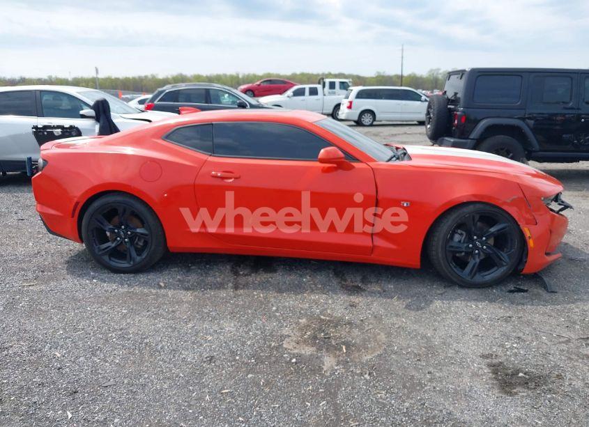 Photo 13 of 2021 Chevrolet Camaro RWD 2LT (VIN 1G1FD1RSXM0131203)