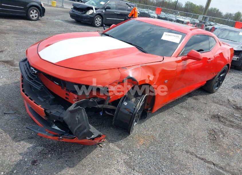 Photo 2 of 2021 Chevrolet Camaro RWD 2LT (VIN 1G1FD1RSXM0131203)