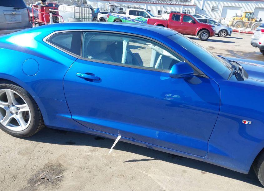 Photo 13 of 2017 Chevrolet Camaro 2LT (VIN 1G1FD1RX2H0146618)