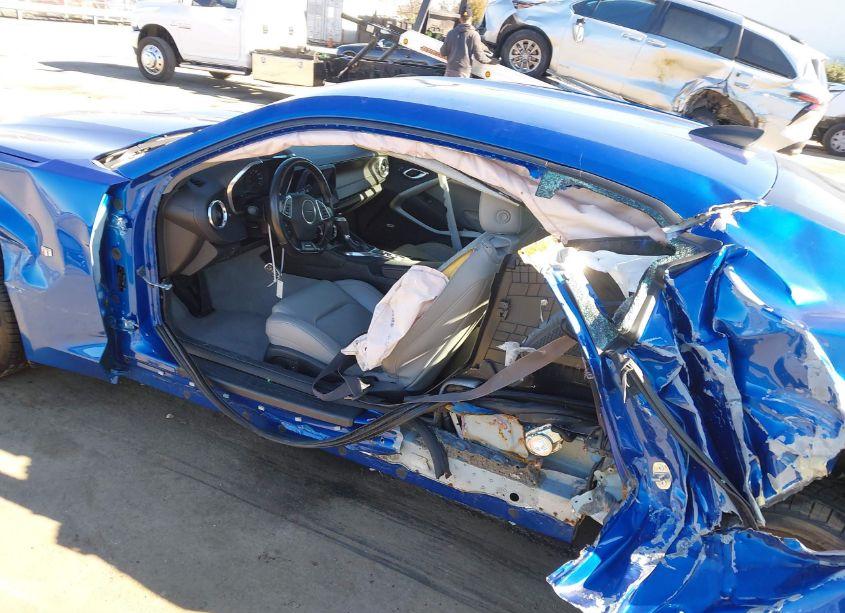 Photo 14 of 2017 Chevrolet Camaro 2LT (VIN 1G1FD1RX2H0146618)