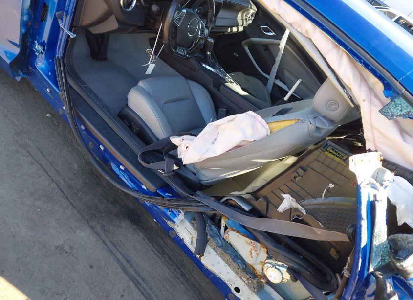 Photo 17 of 2017 Chevrolet Camaro 2LT (VIN 1G1FD1RX2H0146618)