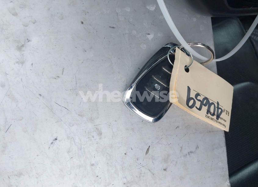 Photo 11 of 2016 Chevrolet Camaro 2LT (VIN 1G1FD1RXXG0162676)