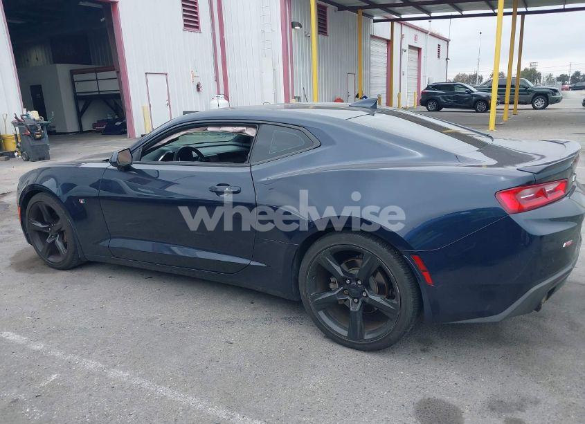 Photo 14 of 2016 Chevrolet Camaro 2LT (VIN 1G1FD1RXXG0162676)
