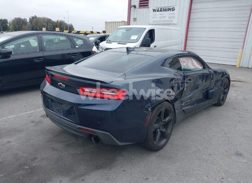 Photo 4 of 2016 Chevrolet Camaro 2LT (VIN 1G1FD1RXXG0162676)