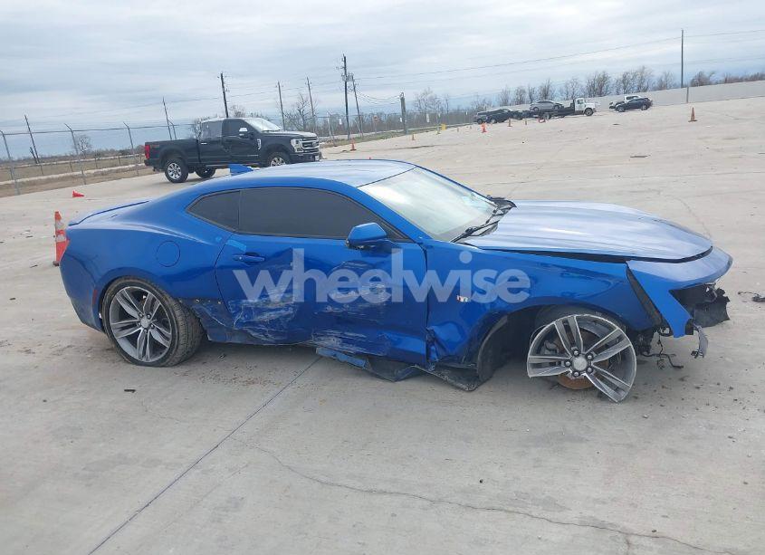 Photo 13 of 2017 Chevrolet Camaro 2LT (VIN 1G1FD1RXXH0169936)