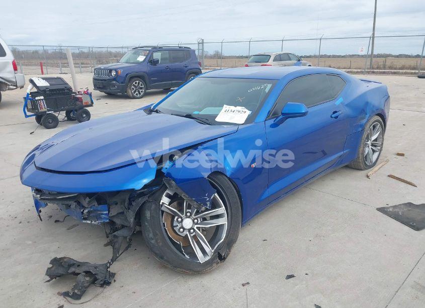 Photo 2 of 2017 Chevrolet Camaro 2LT (VIN 1G1FD1RXXH0169936)