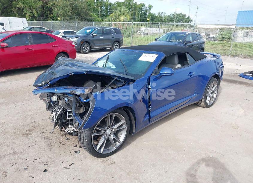 Photo 2 of 2019 Chevrolet Camaro 2LT (VIN 1G1FD3DS5K0156848)
