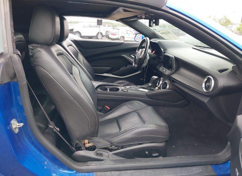 Photo 5 of 2016 Chevrolet Camaro 2LT (VIN 1G1FD3DS8G0171710)