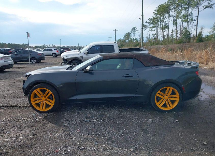 Photo 14 of 2017 Chevrolet Camaro 2LT (VIN 1G1FD3DS9H0212556)