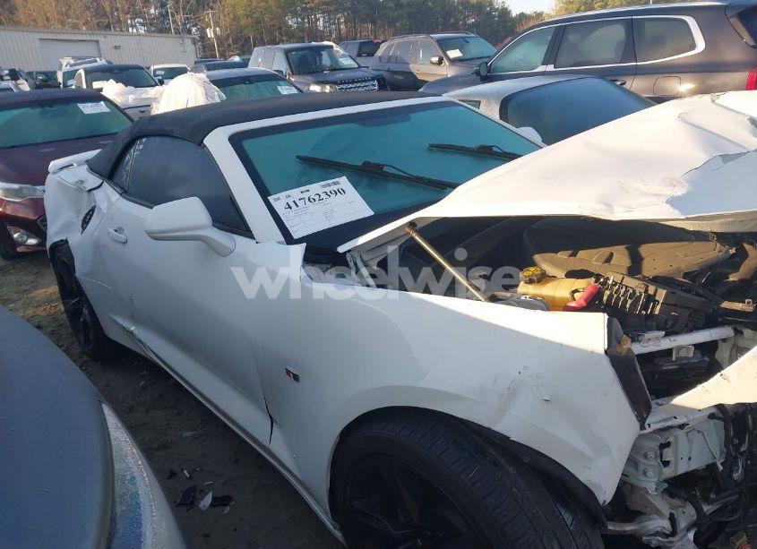 Photo 12 of 2017 Chevrolet Camaro 2LT (VIN 1G1FD3DSXH0108349)