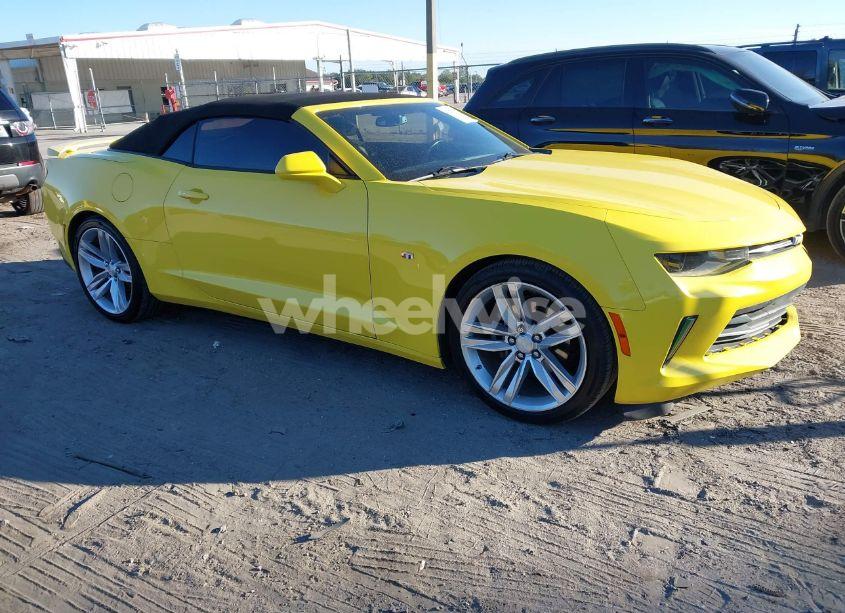 2017 Chevrolet Camaro 2LT (VIN 1G1FD3DX4H0133193) main photo
