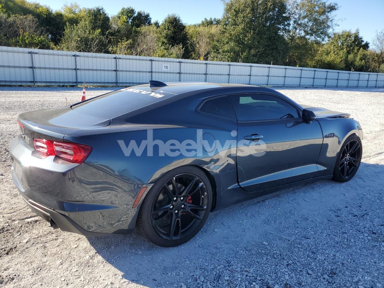 Photo 3 of 2020 CHEVROLET CAMARO LZ (VIN 1G1FE1R70L0132111)