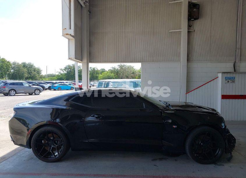 Photo 13 of 2016 Chevrolet Camaro 1SS (VIN 1G1FE1R71G0160084)