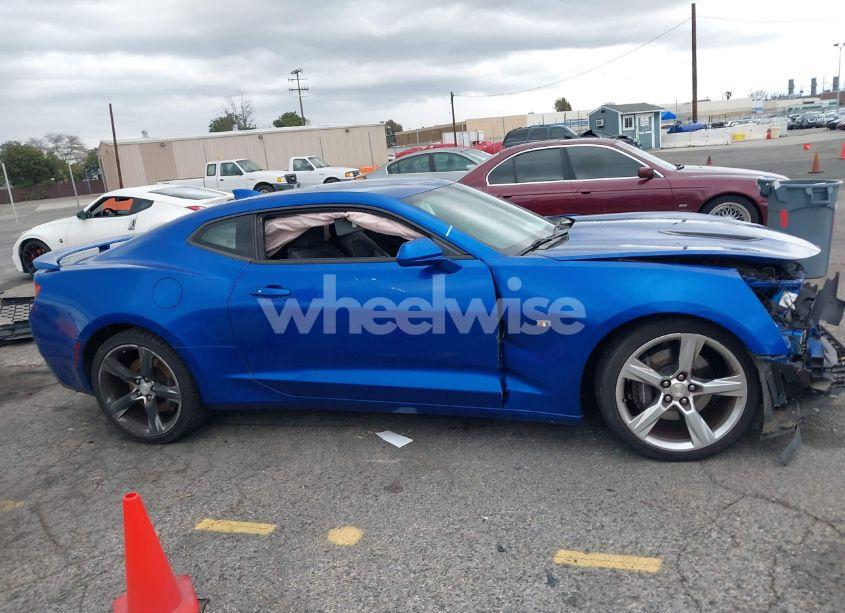 Photo 13 of 2016 Chevrolet Camaro 1SS (VIN 1G1FE1R71G0169531)