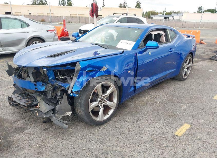 Photo 2 of 2016 Chevrolet Camaro 1SS (VIN 1G1FE1R71G0169531)
