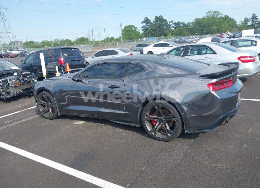 Photo 14 of 2017 Chevrolet Camaro 1SS (VIN 1G1FE1R71H0178750)