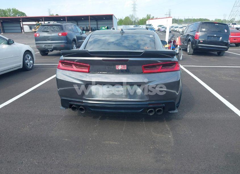 Photo 16 of 2017 Chevrolet Camaro 1SS (VIN 1G1FE1R71H0178750)