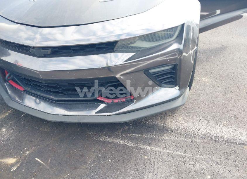 Photo 6 of 2017 Chevrolet Camaro 1SS (VIN 1G1FE1R71H0178750)