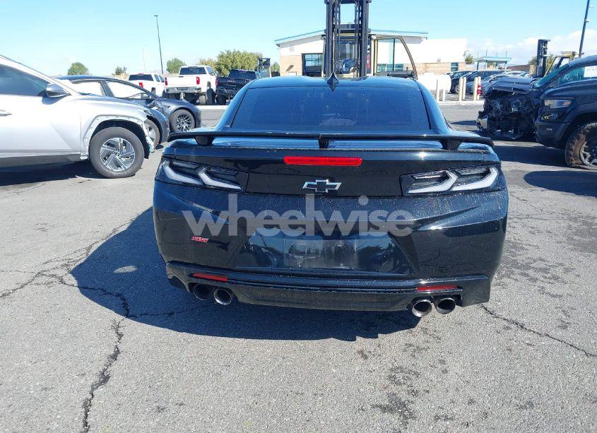 Photo 16 of 2017 Chevrolet Camaro 1SS (VIN 1G1FE1R73H0213143)
