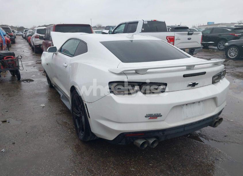 Photo 3 of 2021 Chevrolet Camaro RWD 1SS (VIN 1G1FE1R74M0102305)