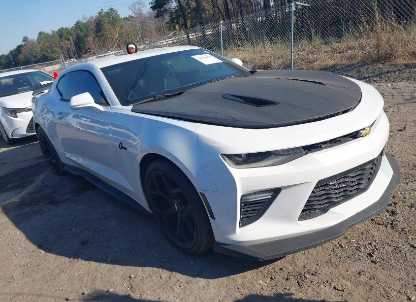 2016 Chevrolet Camaro 1SS (VIN 1G1FE1R75G0138413) main photo