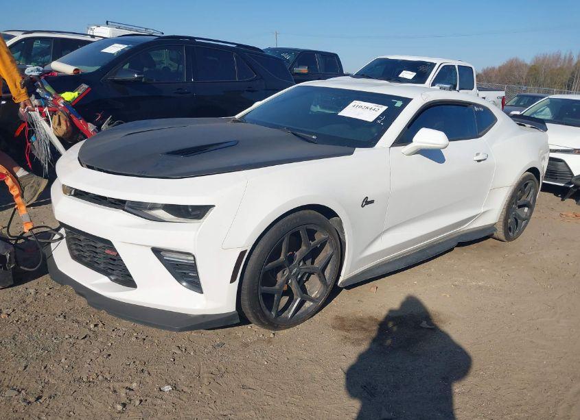 Photo 2 of 2016 Chevrolet Camaro 1SS (VIN 1G1FE1R75G0138413)
