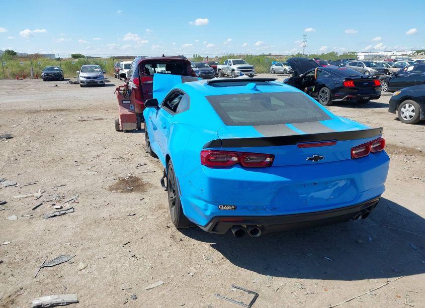 Photo 3 of 2022 Chevrolet Camaro RWD LT1 (VIN 1G1FE1R76N0104896)