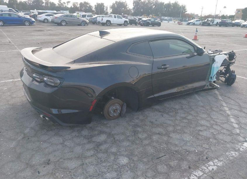 Photo 4 of 2019 Chevrolet Camaro 1SS (VIN 1G1FE1R77K0149812)