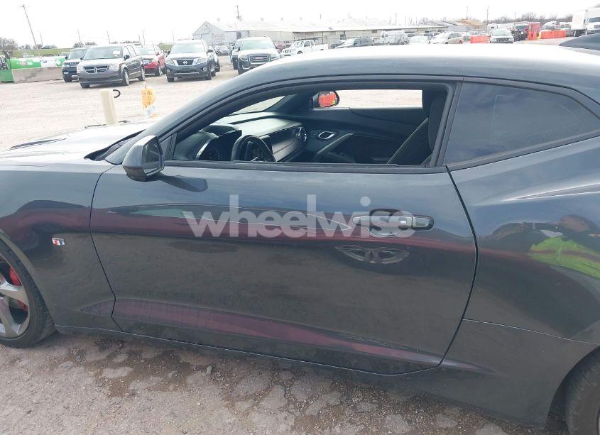 Photo 14 of 2017 Chevrolet Camaro 1SS (VIN 1G1FF1R71H0207340)