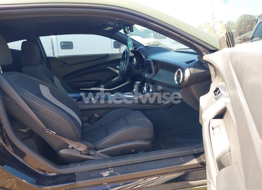 Photo 5 of 2017 Chevrolet Camaro 1SS (VIN 1G1FF1R72H0172498)