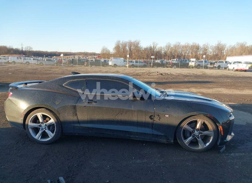 Photo 13 of 2018 Chevrolet Camaro 1SS (VIN 1G1FF1R72J0115837)
