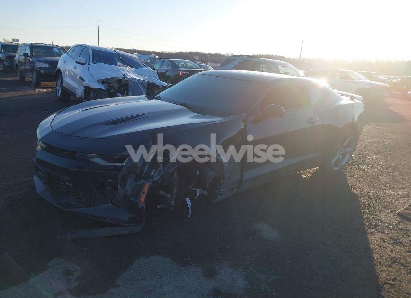 Photo 2 of 2018 Chevrolet Camaro 1SS (VIN 1G1FF1R72J0115837)