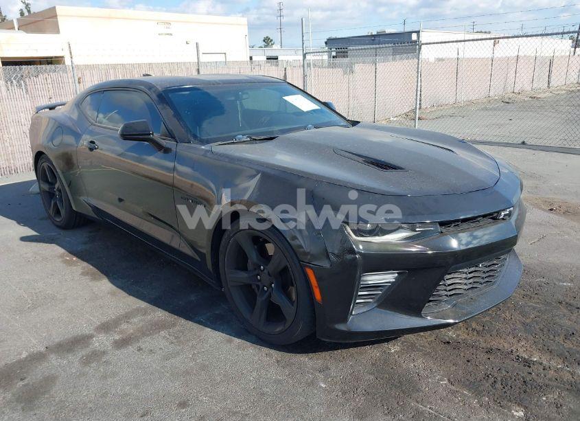 2018 Chevrolet Camaro 1SS (VIN 1G1FF1R72J0143377) main photo