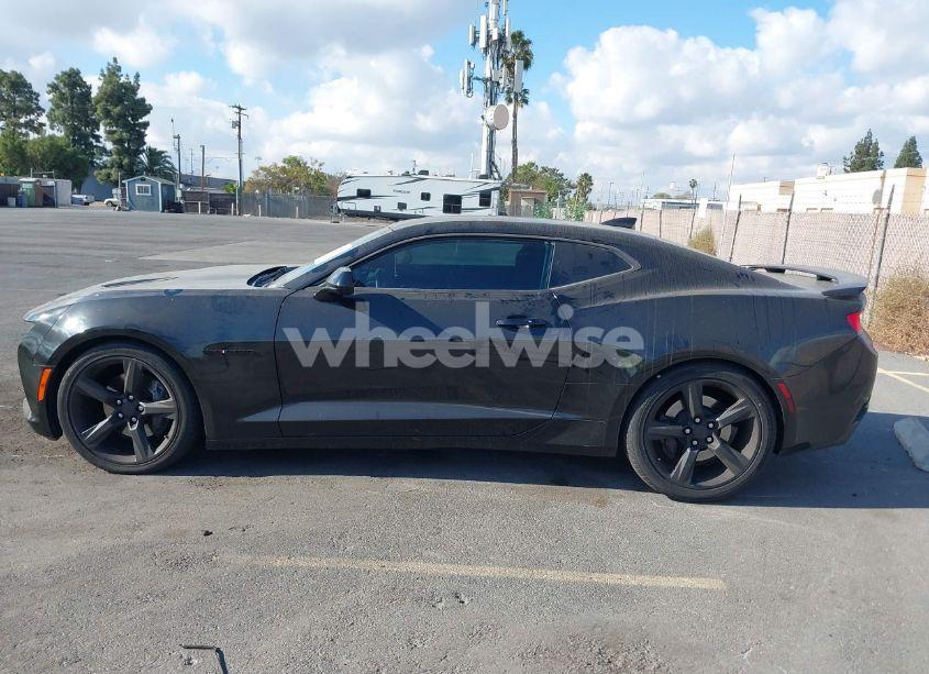 Photo 14 of 2018 Chevrolet Camaro 1SS (VIN 1G1FF1R72J0143377)