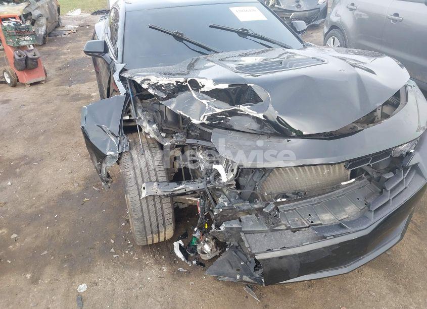 Photo 6 of 2021 Chevrolet Camaro RWD LT1 (VIN 1G1FF1R72M0142413)