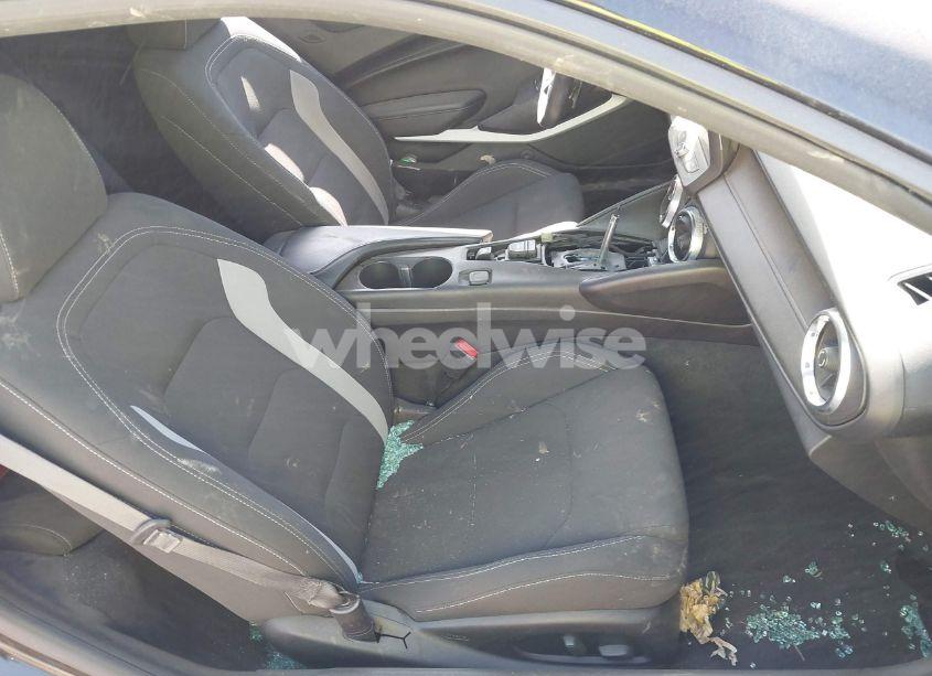 Photo 5 of 2020 Chevrolet Camaro (VIN 1G1FF1R73L0110083)