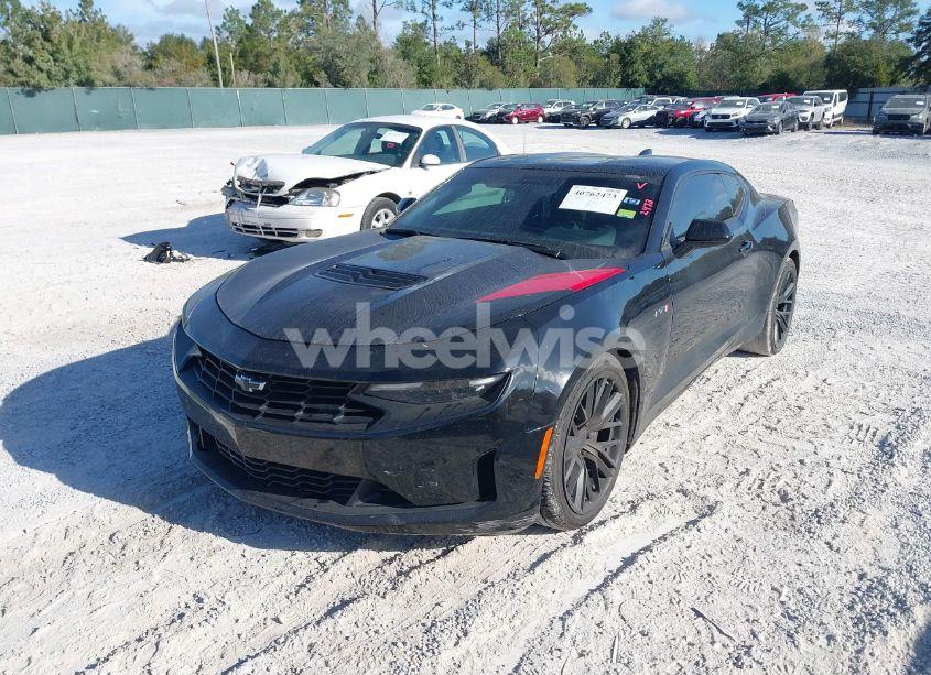 Photo 2 of 2021 Chevrolet Camaro RWD LT1 (VIN 1G1FF1R74M0123944)