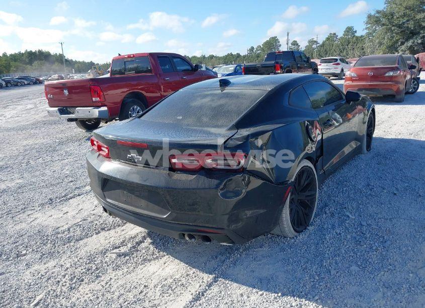 Photo 4 of 2021 Chevrolet Camaro RWD LT1 (VIN 1G1FF1R74M0123944)
