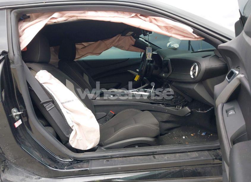 Photo 5 of 2024 Chevrolet Camaro (VIN 1G1FF1R74R0123630)