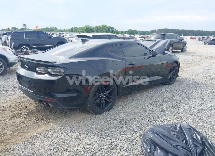 Photo 4 of 2021 Chevrolet Camaro RWD LT1 (VIN 1G1FF1R75M0132281)