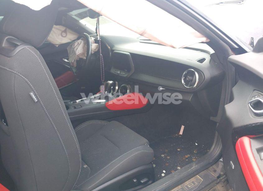 Photo 5 of 2021 Chevrolet Camaro RWD LT1 (VIN 1G1FF1R75M0132281)